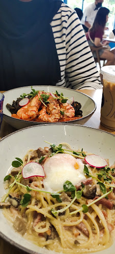 Frenche Roast Cafe (Molek) - Gastronomi dan perhotelan