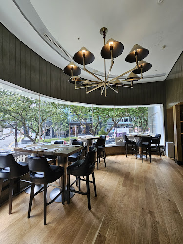 Arthur's Bar & Grill - Kuala Lumpur