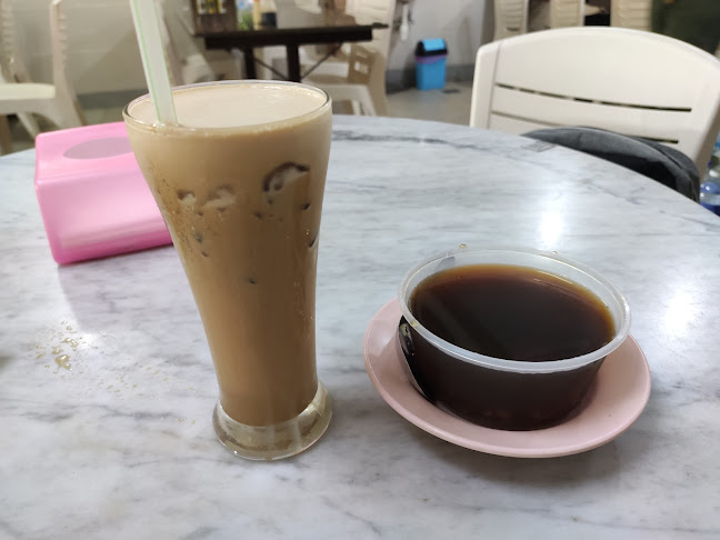 Comentarii opinii despre Chop Kheng Bee Kopisan Kedai Gomok 瓊美咖啡店