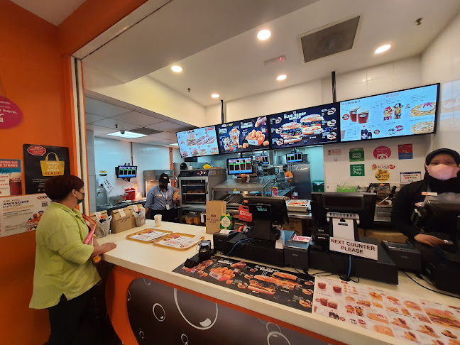 A&W 1st Avenue - Gastronomi dan perhotelan