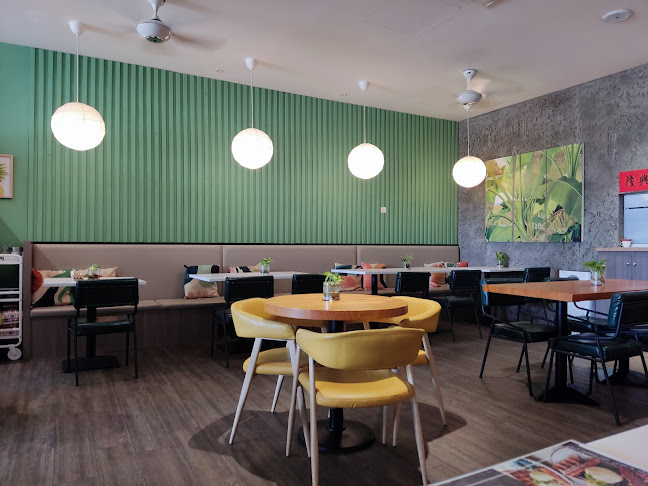 Comentarii opinii despre Eggxcite Cafe