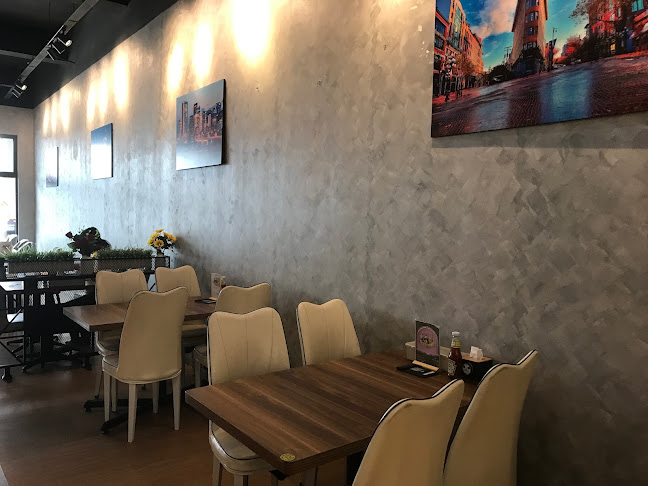 Opinii despre Meo Western Cafe în Iskandar Puteri - Gastronomi dan perhotelan