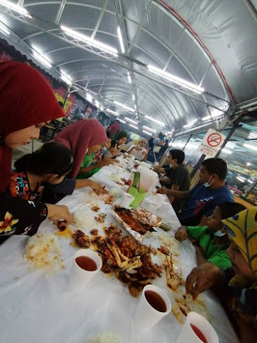 Opinii despre The Street Port Cafe în Alor Setar - Gastronomi dan perhotelan