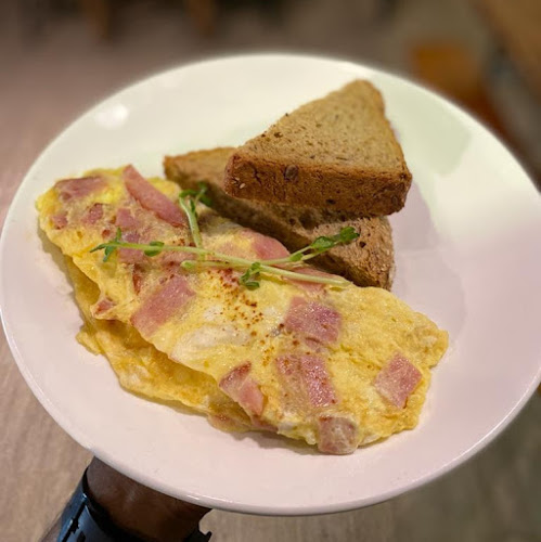 Let's Meat | American Restaurant | American Food | American Breakfast