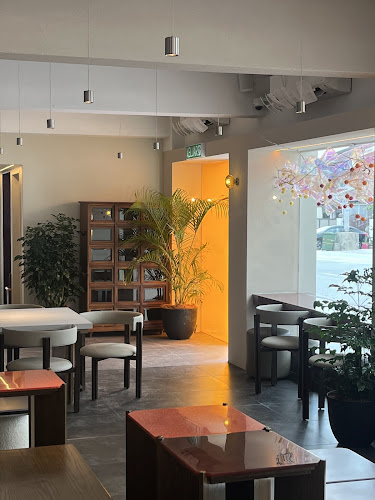 28, Jalan SS 24/13, Taman Megah, 47301 Petaling Jaya, Selangor