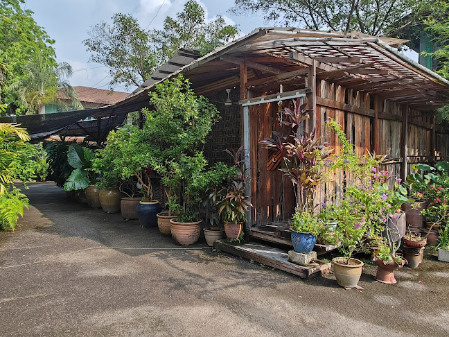 Red Mountain Sin Yoon Loong White Coffee - Gastronomi dan perhotelan