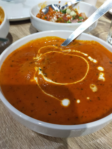 Vanakam India (Mount Austin) - Gastronomi dan perhotelan