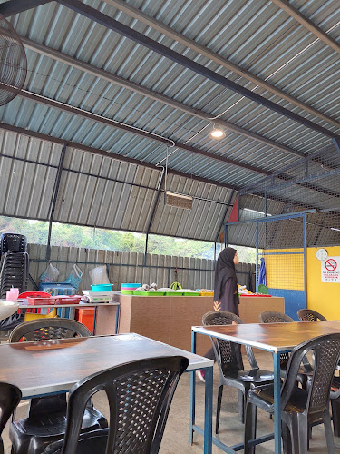 Ikan Bakar Segar Hj Musa / Akmal Bahari - Melaka