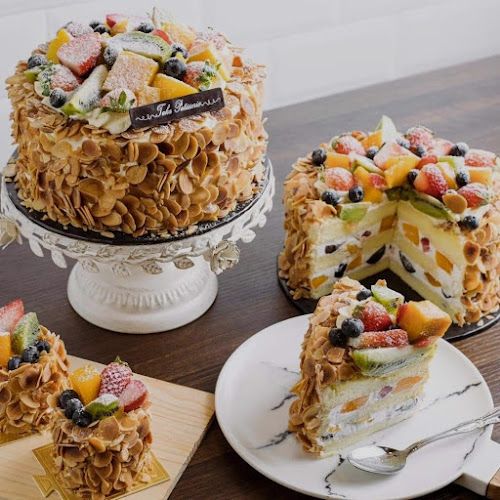 Taka Family Cake House