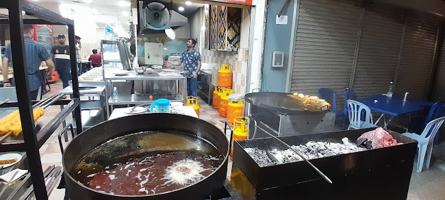 Restaurant Kashmir Kitchen - Gastronomi dan perhotelan