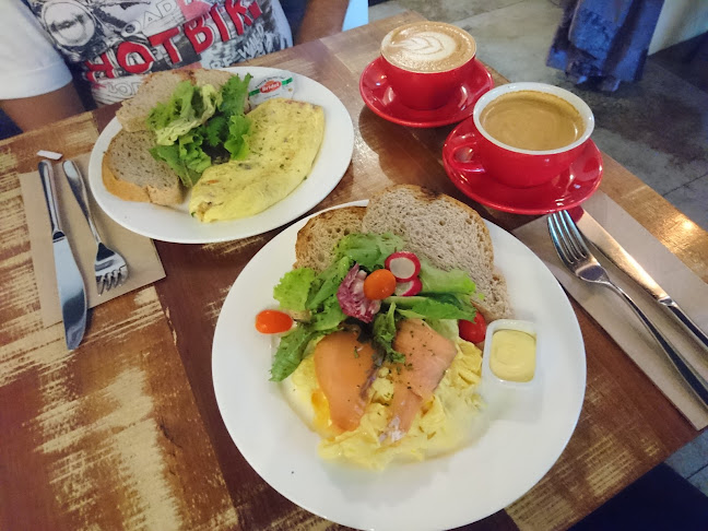 Frisky Goat Bakery Cafe - Gastronomi dan perhotelan