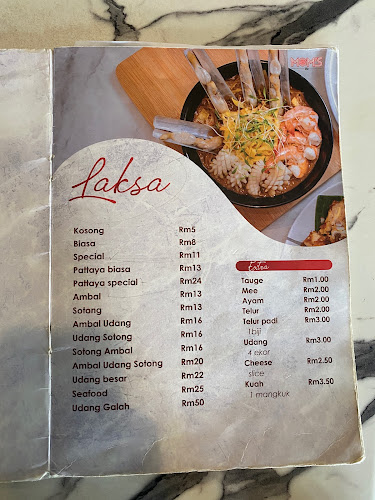 Mom's Laksa - Kuching