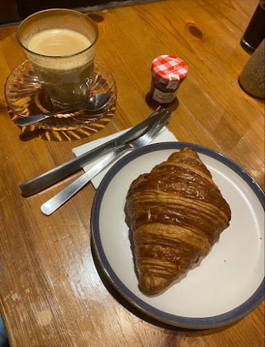 Ban Kheng Cafe - Gastronomi dan perhotelan