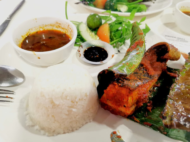 SERAPI FOOD VILLAGE @ SGH - Kuching