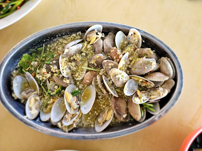 Opinii despre Kedai Makanan Laut Kuala Kurau Sunset Seafood în Kuala Kurau - Gastronomi dan perhotelan