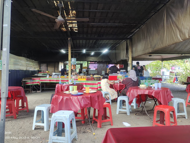 Raja Salai Kampung Sungai Kandis - Gastronomi dan perhotelan