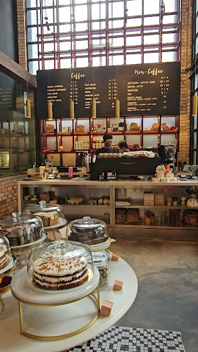 Comentarii opinii despre Tapestry | Chow Kit