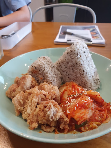 Kafe SE7EN - Gastronomi dan perhotelan