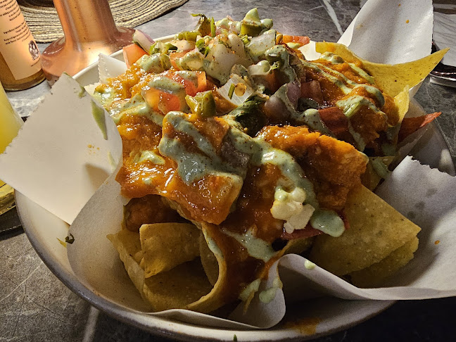 Undisclosed Location - Gastronomi dan perhotelan