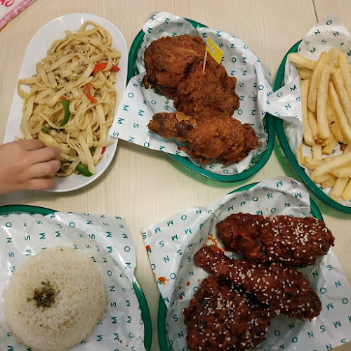 Opinii despre Nomms Pressure Fried Chicken în Subang Jaya - Gastronomi dan perhotelan