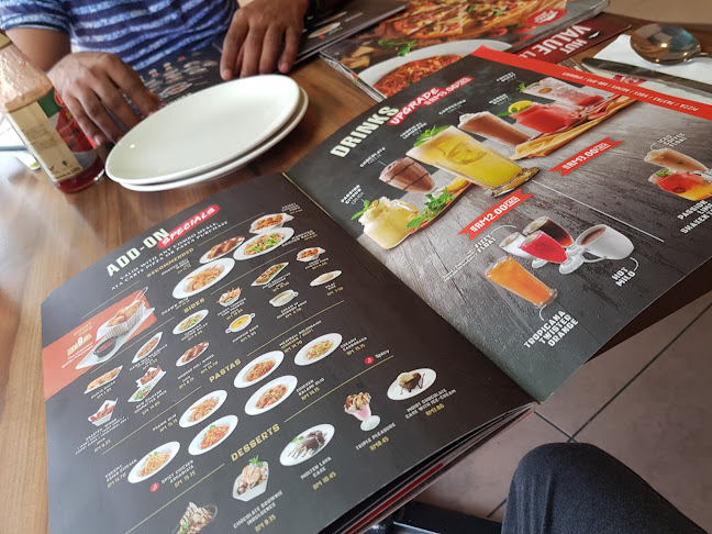 Pizza Hut Restaurant Berjaya Times Square - Kuala Lumpur