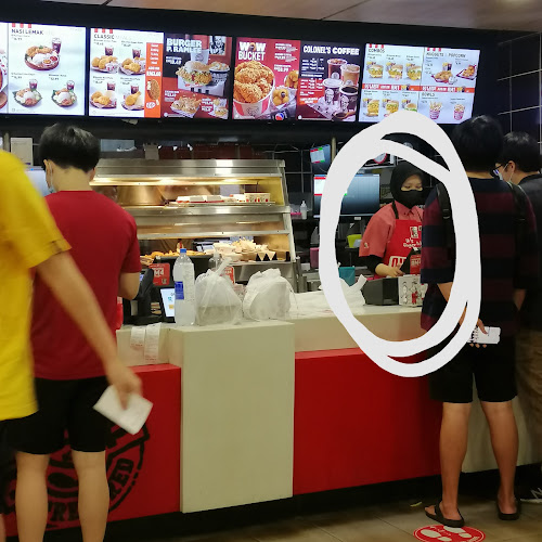 Opinii despre 4-FINGERS Crispy Chicken - Central i-City în Shah Alam - Gastronomi dan perhotelan