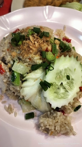 Warung Nurmie Seafood - Gastronomi dan perhotelan