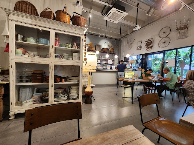 Comentarii opinii despre Fat Tea Macanese Food