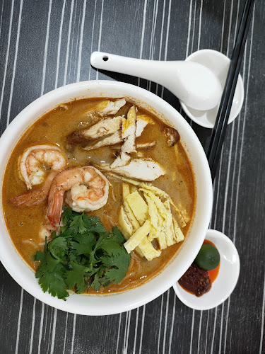 FAMOUS BAZAAR - Kota Kinabalu