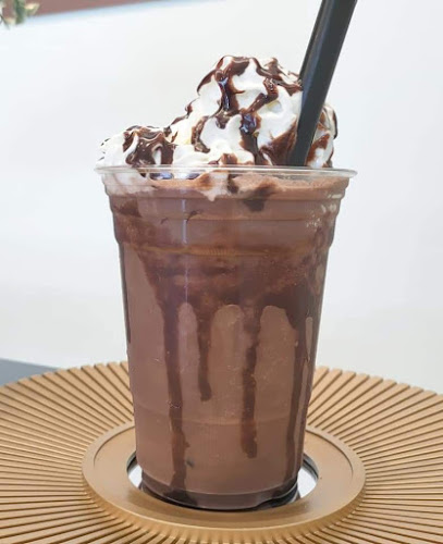 Opinii despre Iris Coffee & Cakes în Ampang - Gastronomi dan perhotelan