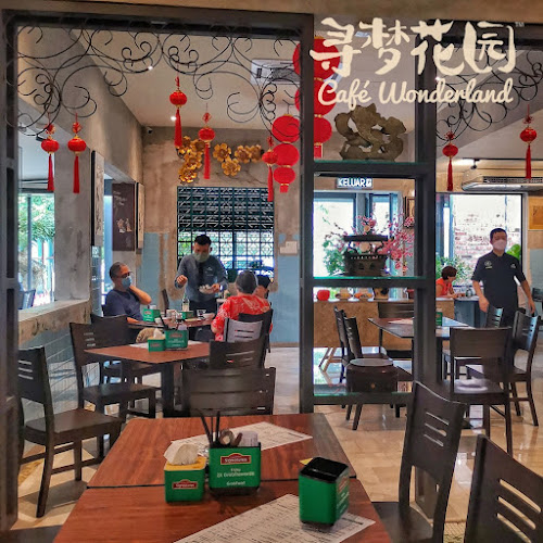 Café Wonderland