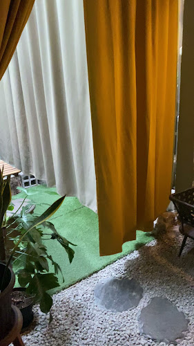 Naug Cafe (Naug Just Plants’ backyard) - Gastronomi dan perhotelan