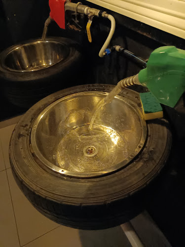 Opinii despre Wheels Restaurant & Bar Port Dickson în Port Dickson - Gastronomi dan perhotelan