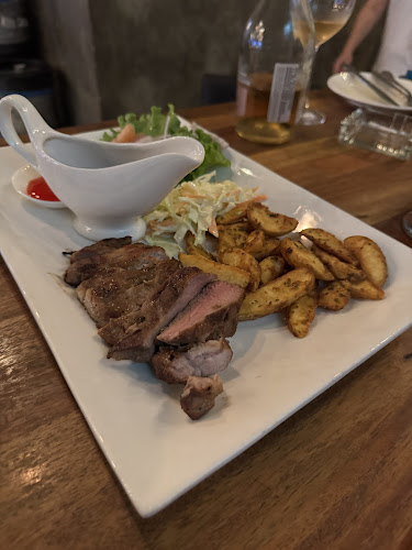 Bottoms Up Bistro & Cafe