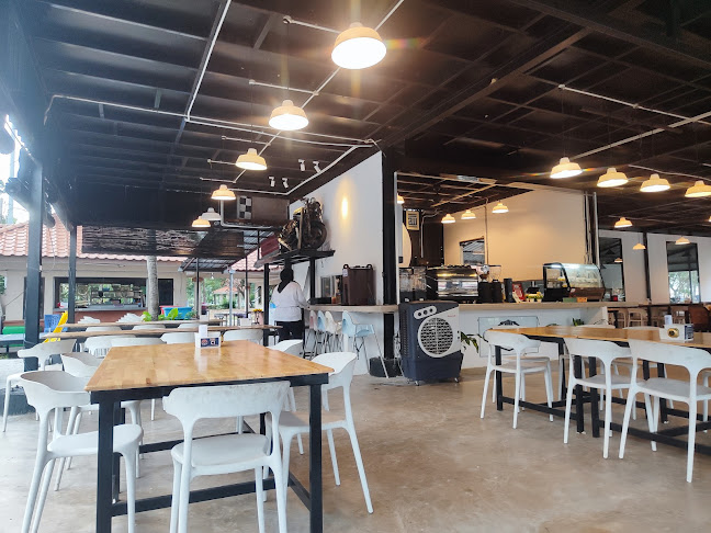 Opinii despre Salaza & Sons Bike Cafe în Kuala Terengganu - Gastronomi dan perhotelan