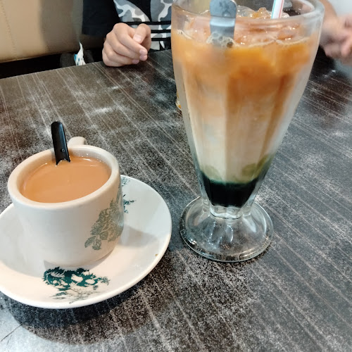 Kafe Molek - Gastronomi dan perhotelan