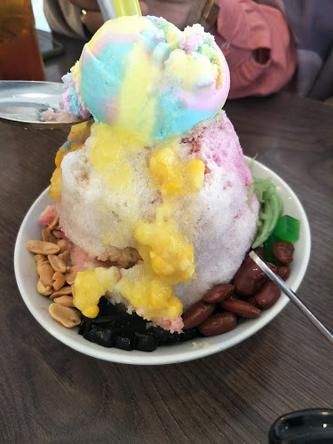 Sitiawan Strawberry Kafe - Gastronomi dan perhotelan