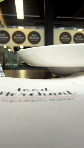 Food Merchant Cafe & Retail - Gastronomi dan perhotelan