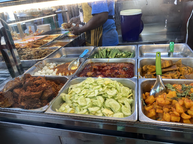 Deen's Maju Nasi Kandar - Gastronomi dan perhotelan