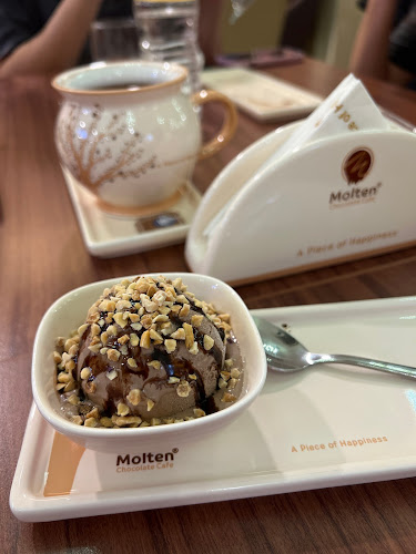 Molten Chocolate Cafe Uptown Damansara - Gastronomi dan perhotelan