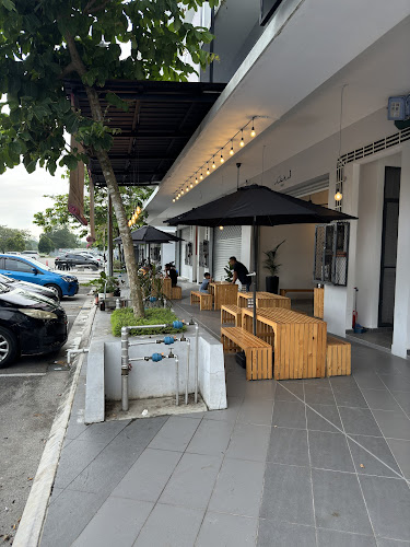 Ayam Penyet Banjir Bandar Medini(Legoland )