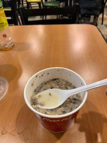 Pizza Hut Restaurant Berjaya Times Square - Kuala Lumpur