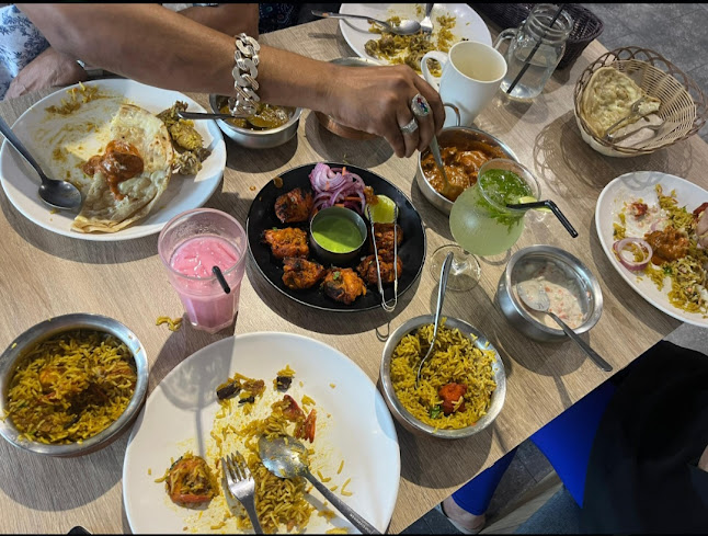 Vanakam India (Mount Austin)