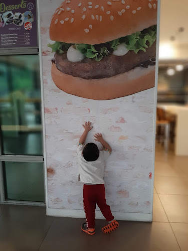 Comentarii opinii despre Ramly Burger Kiosk @ Axiata Arena