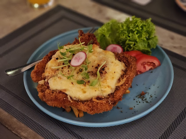 Ground Floor, Lot 2923, Jalan Bulan Sabit, Taman Faradale, 98000 Miri, Sarawak