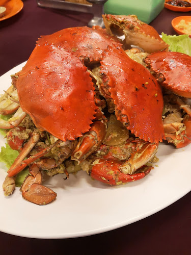 Opinii despre Restoran Makanan Laut Hong Fu în Sibu - Gastronomi dan perhotelan