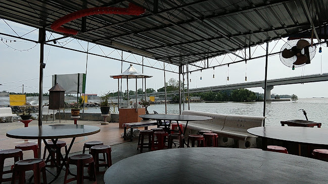 Comentarii opinii despre Kedai Makanan Laut Kuala Kurau Sunset Seafood