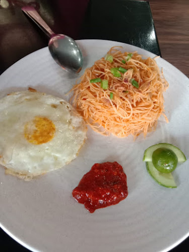 Opinii despre 818 Cafe & Hair Studio în Johor Bahru - Gastronomi dan perhotelan