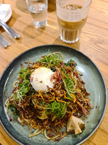 Comentarii opinii despre The Moment Cafe 瞬 · 咖啡館