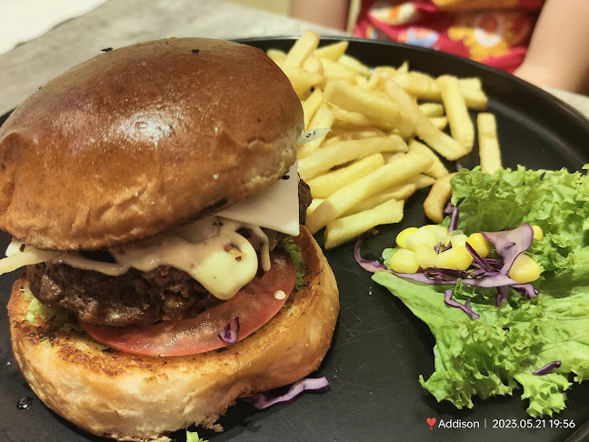 Anmour Cafe Bukit Indah - Johor Bahru